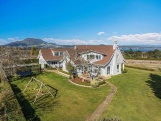 Walnut Lane Estate | Pool, Spa & Lake Views - 5