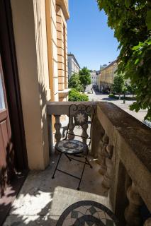 "La Belle Époque" Downtown Debrecen, Historic Apartment ,Boutique Stay, Private Salon - 7
