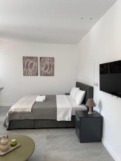 AVRA Residences Modern Beachside Studios Apartments - 8