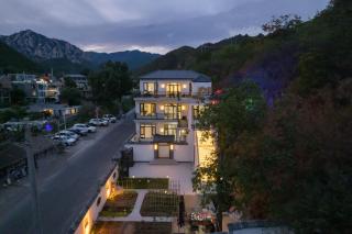 Flora Hotel Yujian Shanju Homestay Huanghuacheng Water Great Wall Branch - 2