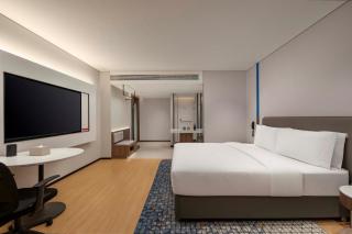 Holiday Inn Express Chongqing Yangjiaping - 4