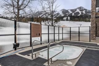 Ski-in Ski-out MTN View Retreat with Resort Access - 7