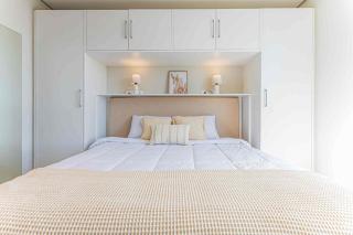 First Living 2BR Rooftop Pool Gym & Parking - 3