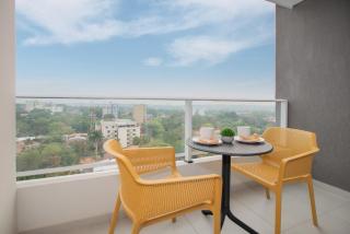 Business Apt with City Views and Great Location - 8