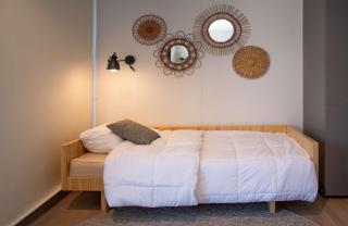 Stylish Hassler One-Bedroom with Pool Gym - 2