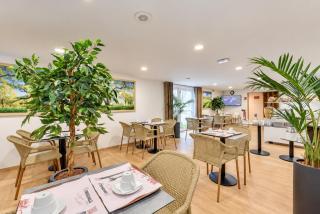 Hotel The Originals Bernay Acropole - 2