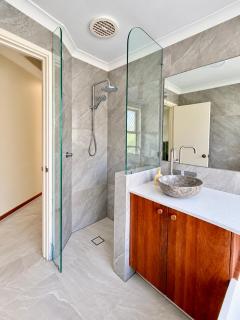 Mullaloo Beach Home - 4