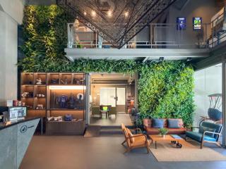 THA City Loft by TH District - 9