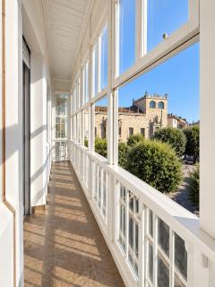 Apartamento en la Plaza de Libertad junto al CID Campeador Burgos - 1