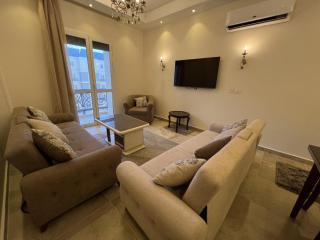 The Grand Blue - Luxury Lakeview Retreat in Latin Settlement - 5