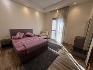 The Grand Blue - Luxury Lakeview Retreat in Latin Settlement - 3