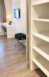Hotel The Originals Bernay Acropole - 1