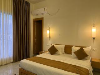 Hotel Tulsi Inn - 1