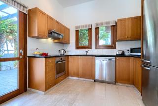 Villa Lara - 11, Spacious Villa with Large Garden and Private Pool on Aphrodite Hills - Kouklia - 2