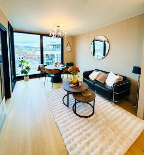 Premium Waterfront 2BR Apt with Balcony and Parking - 2