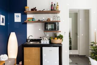 Navy Studio & Balcony in Mar Mikhael - 8