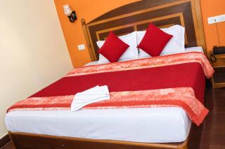 The Adarsh Hotel In Manali - 2