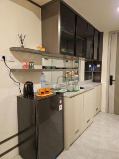 Studio Apartemen diatas Pakuwon City Mall Surabaya - 8