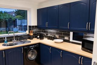 Effortless Stays 2BR South Anston FREE Parking - 8