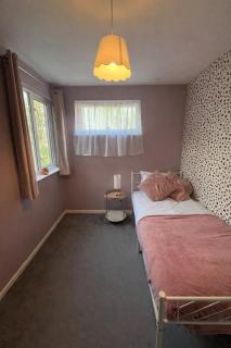 3 Bed House in Redditch - Sleeps 5 - Contractors- Pets Welcome - Beoley - 7