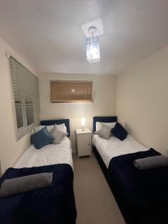 Cosy 3BR Home in Redditch - Sleeps 6 - Beoley - 4