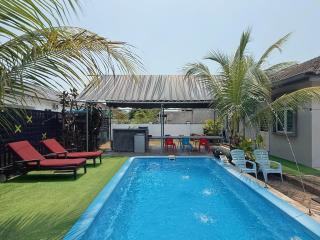 12PX 4BR Family Pool House Melaka Near Jonker Street & Klebang - 9