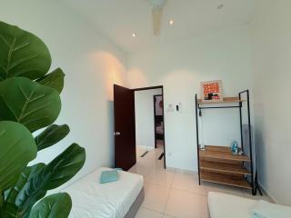 12PX 4BR Family Pool House Melaka Near Jonker Street & Klebang - 2
