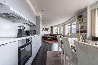 3BR Flat for 6 with Lake Views & Sauna - 1