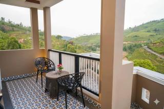 The Nilgiri Paradise - D2V Staycations - 4BHK Private Villa - 6