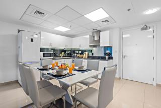 First Class 1BR Modern & Stylish Living - 2