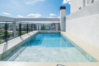 One BR with Balcony Walk to Malls Pool Gym - 5