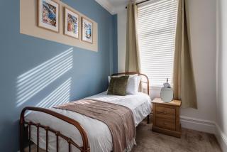 Sunderland Spacious House Sleeps 5 - 5