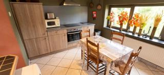 Spacious house in Montignies-sur-Roc with garden - 3