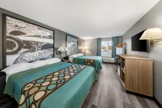Super 8 by Wyndham Cloverdale IN - 1