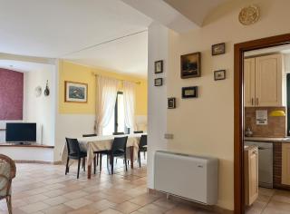 Refined Villa in Enna with Private Pool - 2