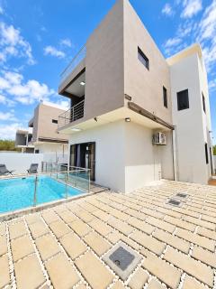 AZEO Private Pool Villa, Pereybere, 3 King Suites - 0