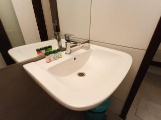 D Homz Suites - 7