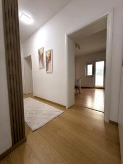 MINA modern & cozy apartment main city square GTC Skopje - 8