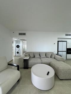 Luxury Sea View Apt for Groups | Private Parking - 5