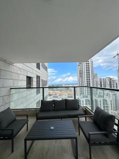 Luxury Sea View Apt for Groups | Private Parking - 3