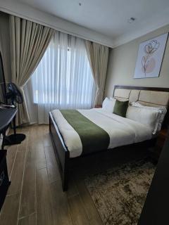 Layover Haven - 6