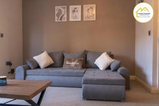 Relaxing Home - Smart TVs - Parking -28 Percent Off Monthly - 8