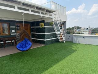 CSR Luxury Service Apartment - 9
