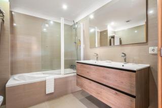 White Waters Hotel - 6