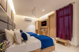 Hotel Curio International - 9