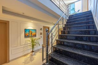 Hotel Curio International - 8