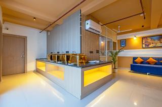Hotel Curio International - 6