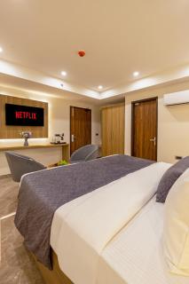 Hotel The Opaline Delhi Airport - 6