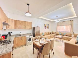 New Apartment in Guéliz, Pool, Balcony & Parking - 8