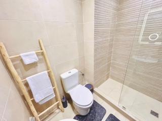 New Apartment in Guéliz, Pool, Balcony & Parking - 5